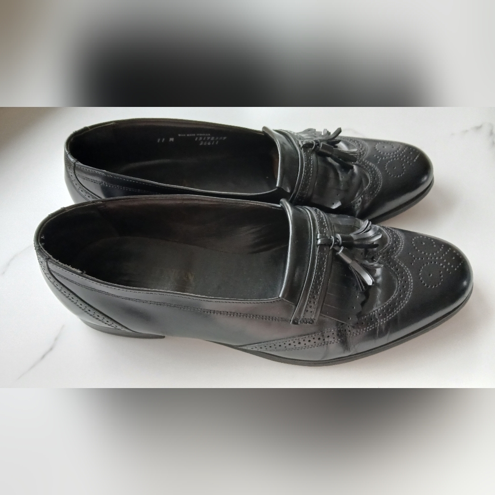 Bostonian Men’s Black Wingtip Tassel Slip-On Dress Shoes – Size 11M, Made in USA
